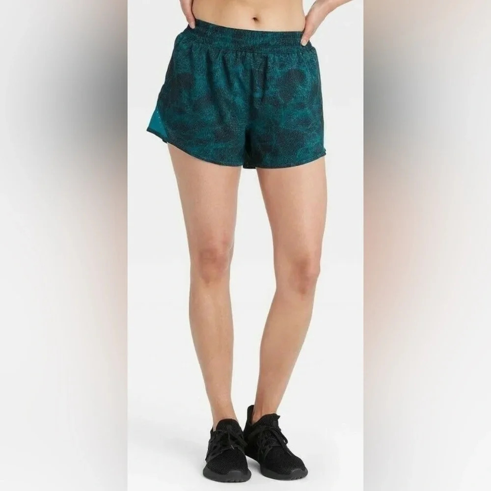 All in motion 3” Mid rise running shorts